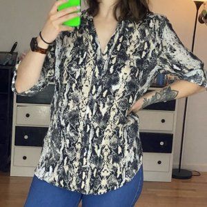 BOGO 🛍 Calvin Klein Snakeprint Blouse